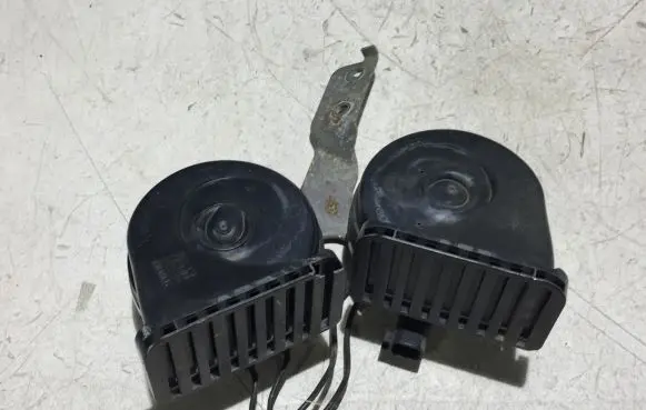 Ford Transit Horn signal GK2T13A803AA A046522 AM80SXE3