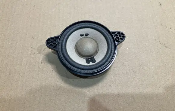 Mercedes-Benz A W176 Panel speaker A2468200202