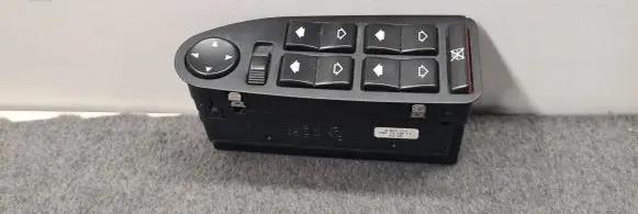 BMW 5 E39 Electric window control switch 6907110