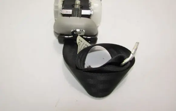 Toyota Corolla Verso E121 Rear seatbelt 7L2550
