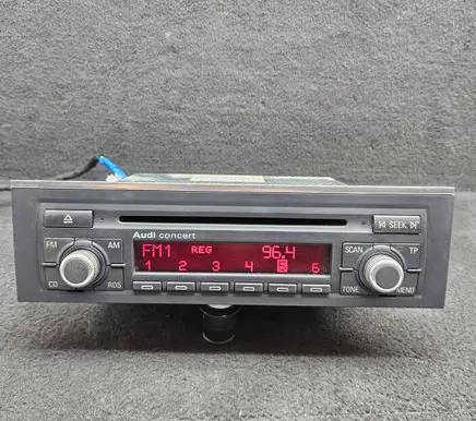 Audi A4 S4 B7 8E 8H Radio/CD/DVD/GPS head unit 8E0035186AA