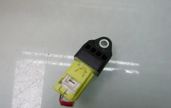 Lexus IS III XE30 Airbag deployment crash/impact sensor 8983112040 EG4R6N