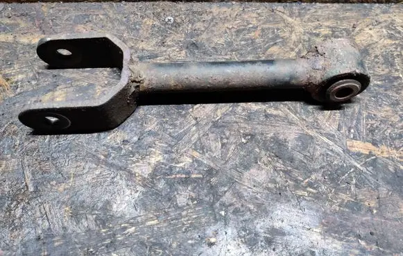 Chrysler 200 Rear traction arm rod 
