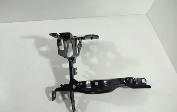 BMW 5 G30 G31 G38 Headlight/headlamp mounting bracket 51647383857 7383857