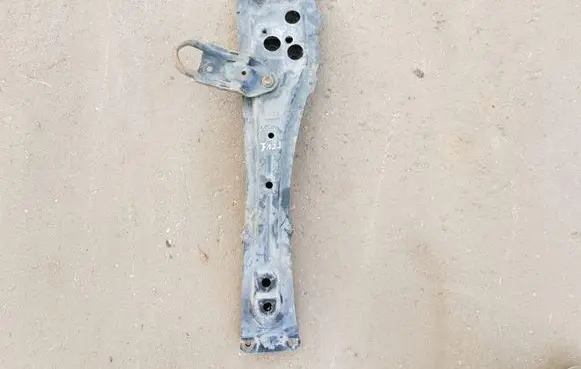Toyota Corolla Verso E121 Front subframe