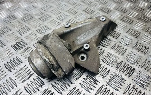Audi A6 S6 C5 4B Gearbox mounting bracket 8D0399113AT