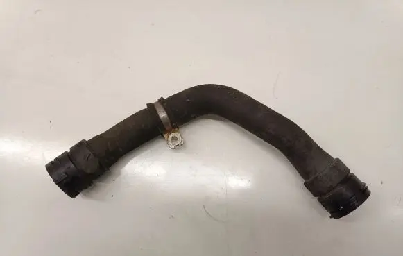Mercedes-Benz CLA C117 X117 W117 Engine coolant pipe/hose