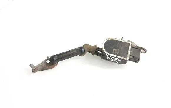 Headlight/headlamp level sensor