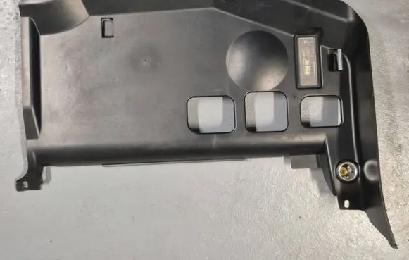 BMW 3 E90 E91 Dashboard lower bottom trim panel 51457059287 7059287