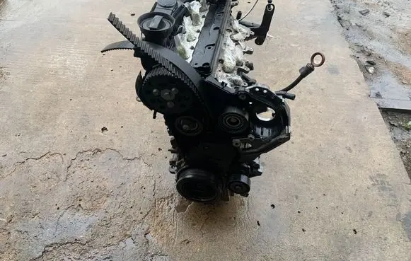Volkswagen PASSAT B6 Engine 03L021A V400