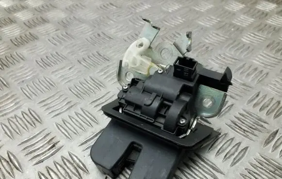 Skoda Superb B6 (3T) Tailgate/trunk/boot lock/catch/latch 8K9827505A