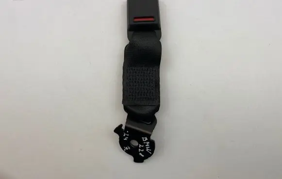 BMW 2 F44 Middle seatbelt buckle (rear) 7486323 640985000B 220823