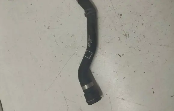 Audi A4 S4 B9 Engine coolant pipe/hose 8W0122073C
