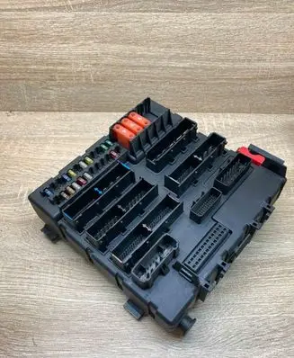 Opel Signum Fuse module 13112914 519049035