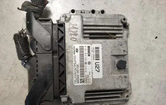 Hyundai i30 Engine control unit/module 391202a209 39120-2a209 0281018492
