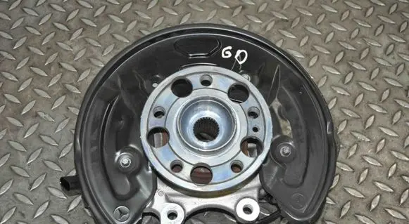Mercedes-Benz E W238 Rear wheel hub 31425465