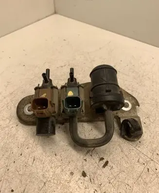 Ford Ranger Vacuum valve K5T46589 K5T46591