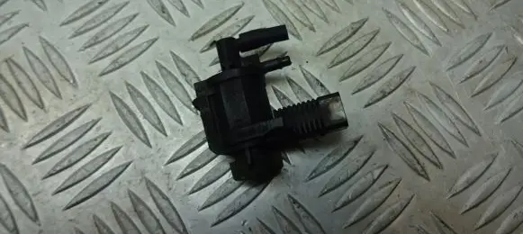 Skoda Octavia Mk1 (1U) Turbo solenoid valve 1J0906283C