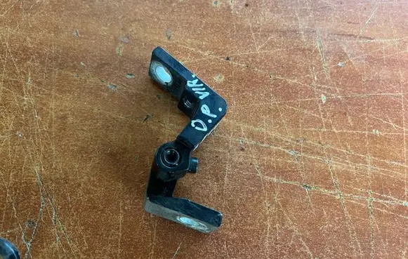 Audi A3 S3 A3 Sportback 8P Front door upper hinge 8E0831402B