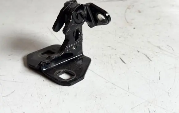 Tesla Model S Front door upper hinge 820038 1120038