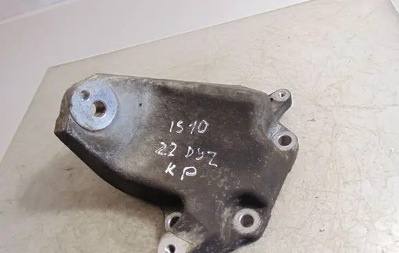 Lexus IS 220D-250-350 Engine mounting bracket