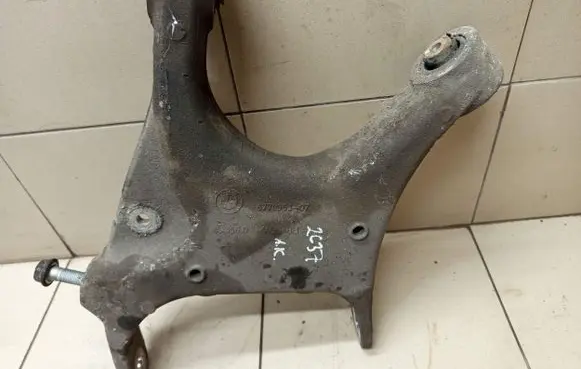 BMW X5 E70 Rear upper control arm/wishbone 6770953 677095307