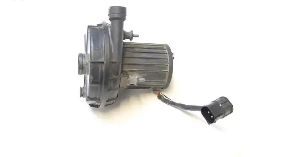 BMW 5 E60 E61 Vacuum pump 72812422