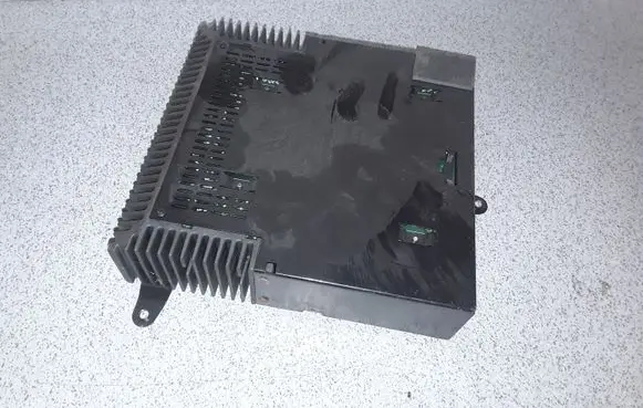 BMW 5 E34 Sound amplifier 65118360238