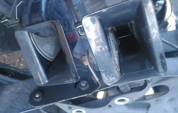Volkswagen PASSAT B5.5 Horn signal