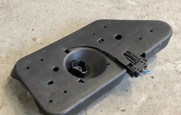 BMW Z3 E36 Tail light bulb cover holder 63212493617