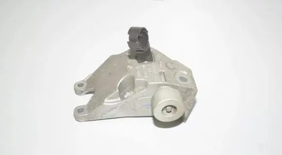 BMW 5 G30 G31 Engine mounting bracket 6864593 22116864593