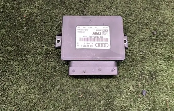 Audi A5 Sportback 8TA Hand brake control module 8K0907801