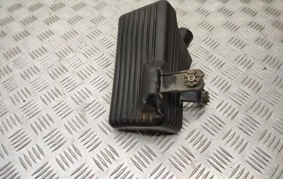Suzuki Grand Vitara II Intake resonator 66JR01