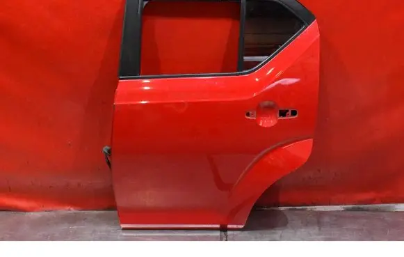Suzuki Ignis Rear door