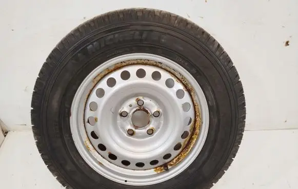 Volkswagen Amarok R17 spare wheel 