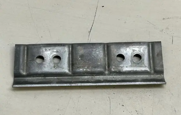 Battery bracket