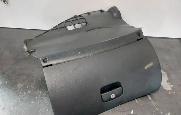 Volkswagen PASSAT B5.5 Glove box 3B1857101