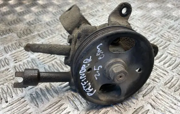 Nissan Pathfinder R51 Power steering pump