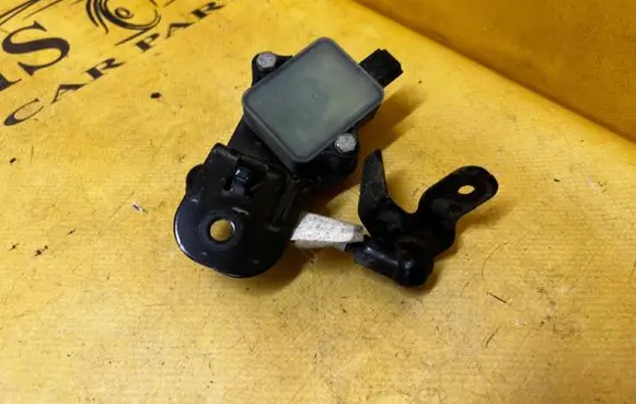 Ford Explorer VI Headlight/headlamp level sensor M2120004642A