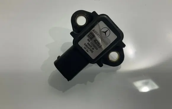 Mercedes-Benz E W211 Air pressure sensor A0041538428 0041538428