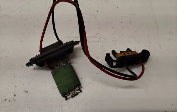 Renault Megane II Heater blower motor/fan resistor 664863J