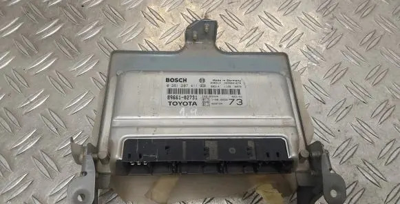 Toyota Corolla E120 E130 Engine control unit/module 8966102731