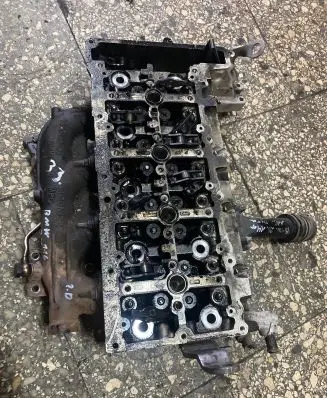 BMW 1 F20 F21 Engine head 781260303
