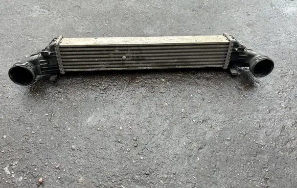 Mercedes-Benz E W211 Intercooler radiator A2115001102