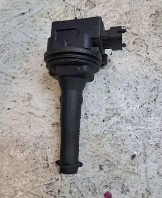 Volvo V70 High voltage ignition coil 9125601 01W353 0221604001