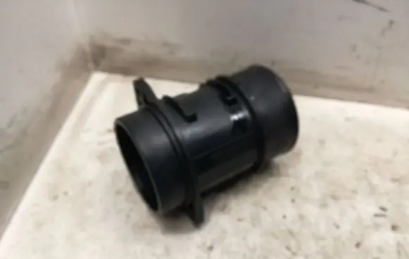 Renault Laguna III Mass air flow meter 82006825585WK97021H8200702517