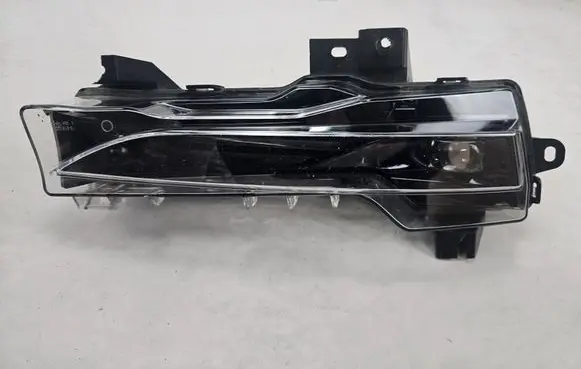 Tesla Model Y Front fog light 1624798-00-A