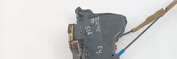Toyota Corolla Verso AR10 Front door lock 62R 2PIN AISIN