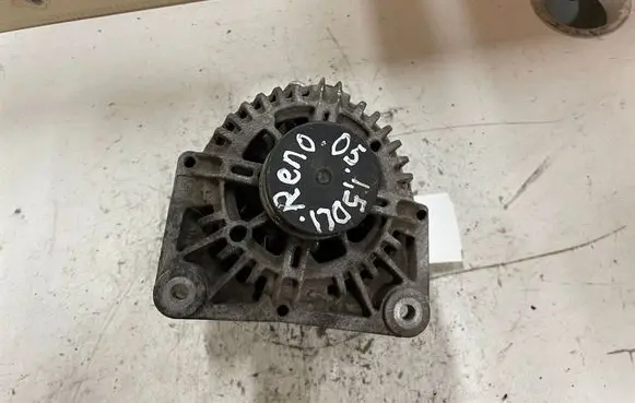 Renault Megane II Generator/alternator 8200667614 106027292 2543564A