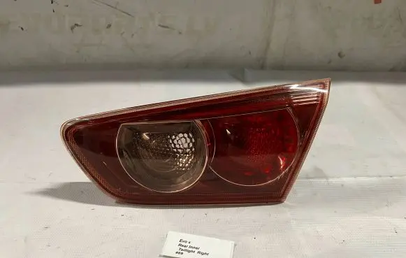 Mitsubishi Lancer Evolution Tailgate rear/tail lights